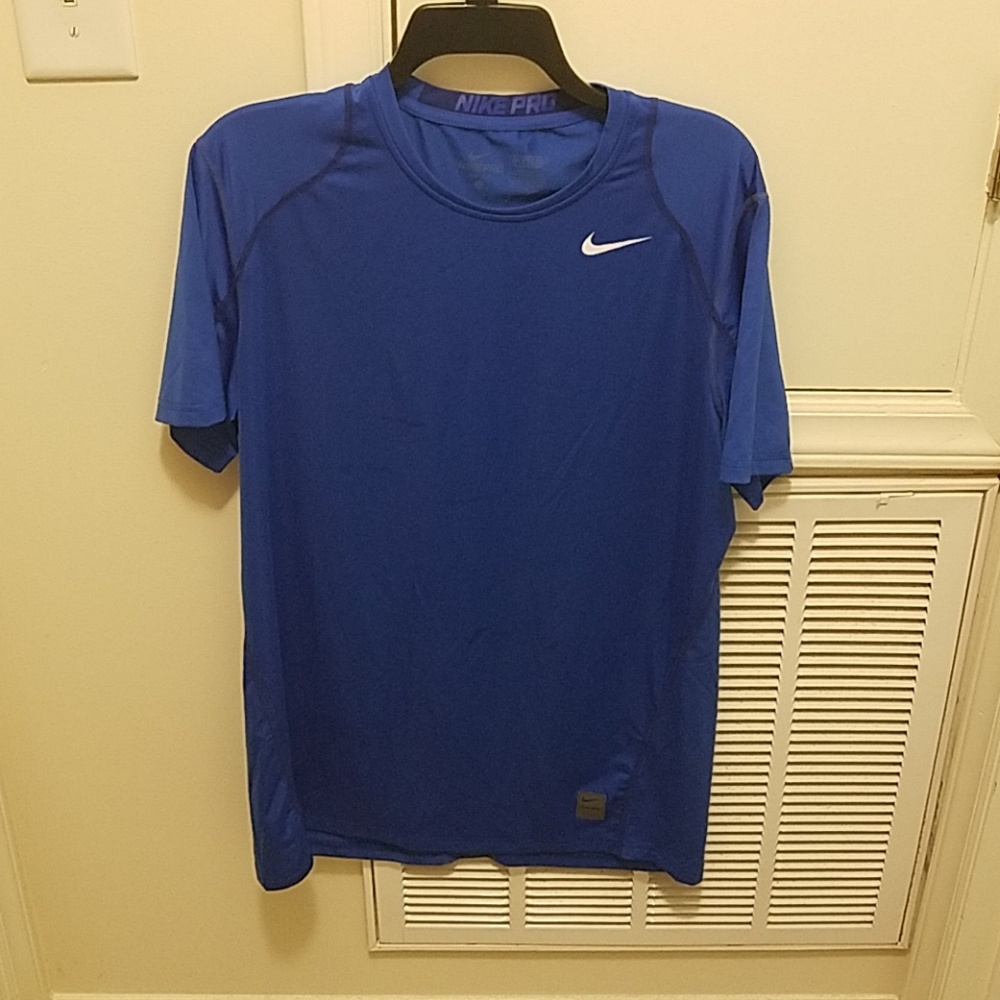 EUC Large Nike Pro dri fit fitted shirt